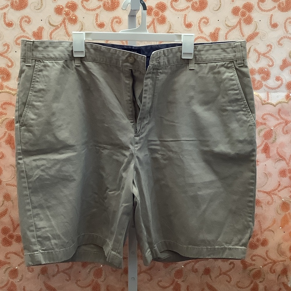 Nautica Men's Tan Flat Front Shorts